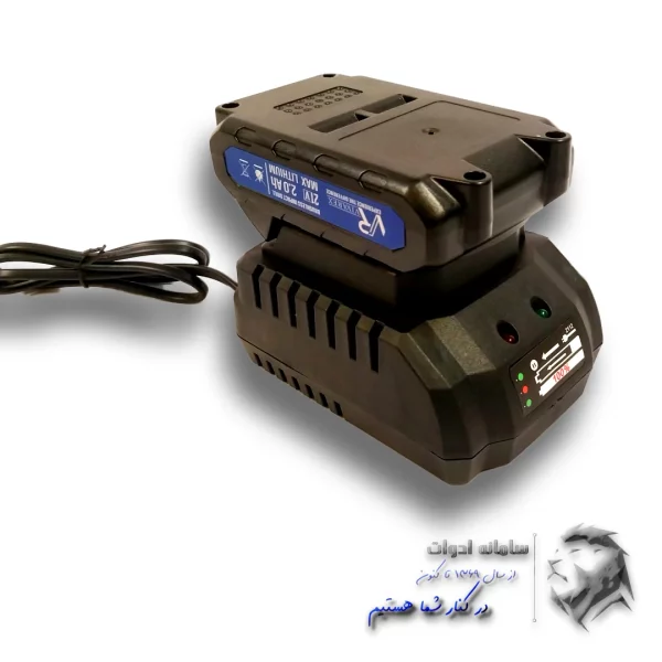اره زنجیری شارژی 20 سانت براشلس ویوارکس باطری درحال شارژ
