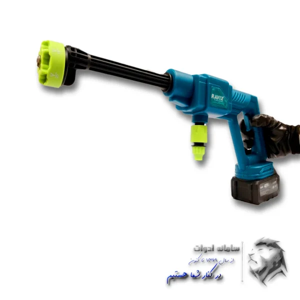 کارواش شارژی دو باطری راویکس همراه لانس 6 حالته در دست کاربر